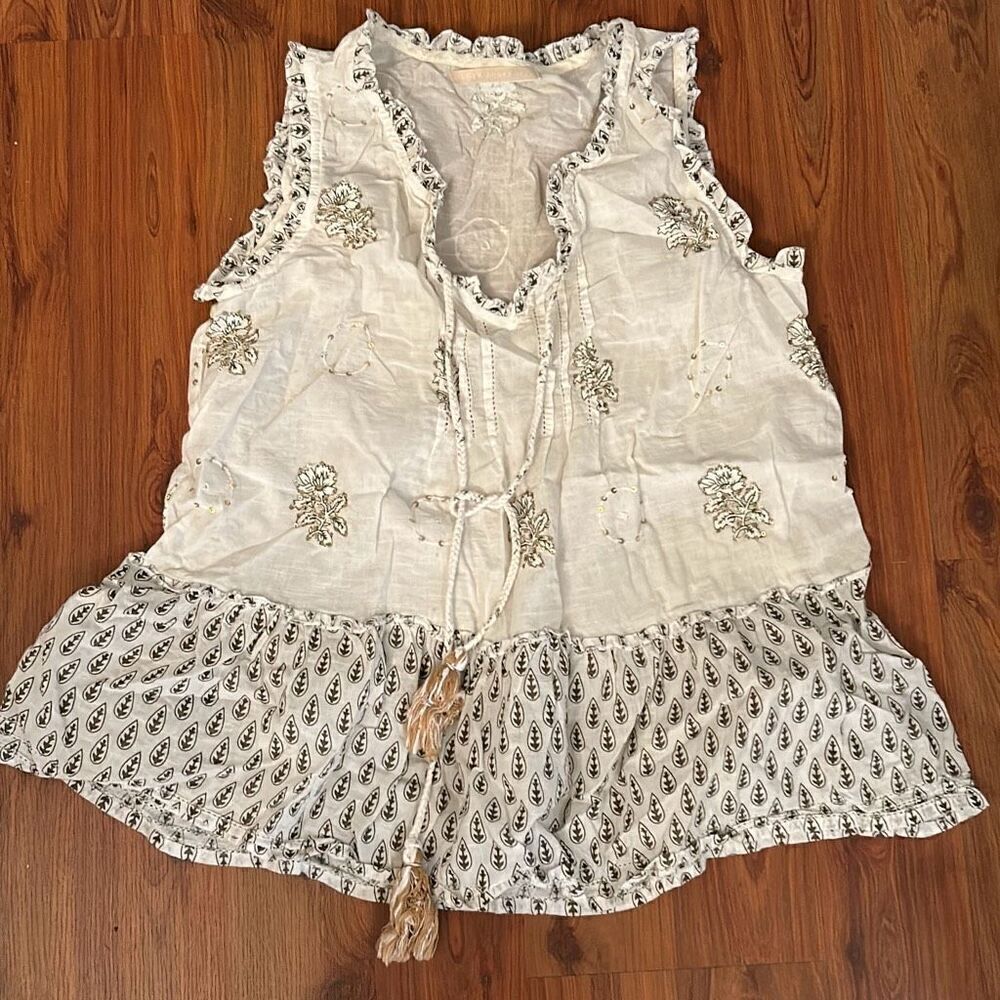 Lola Australia adorable white cotton sleeveless top with tassel size S